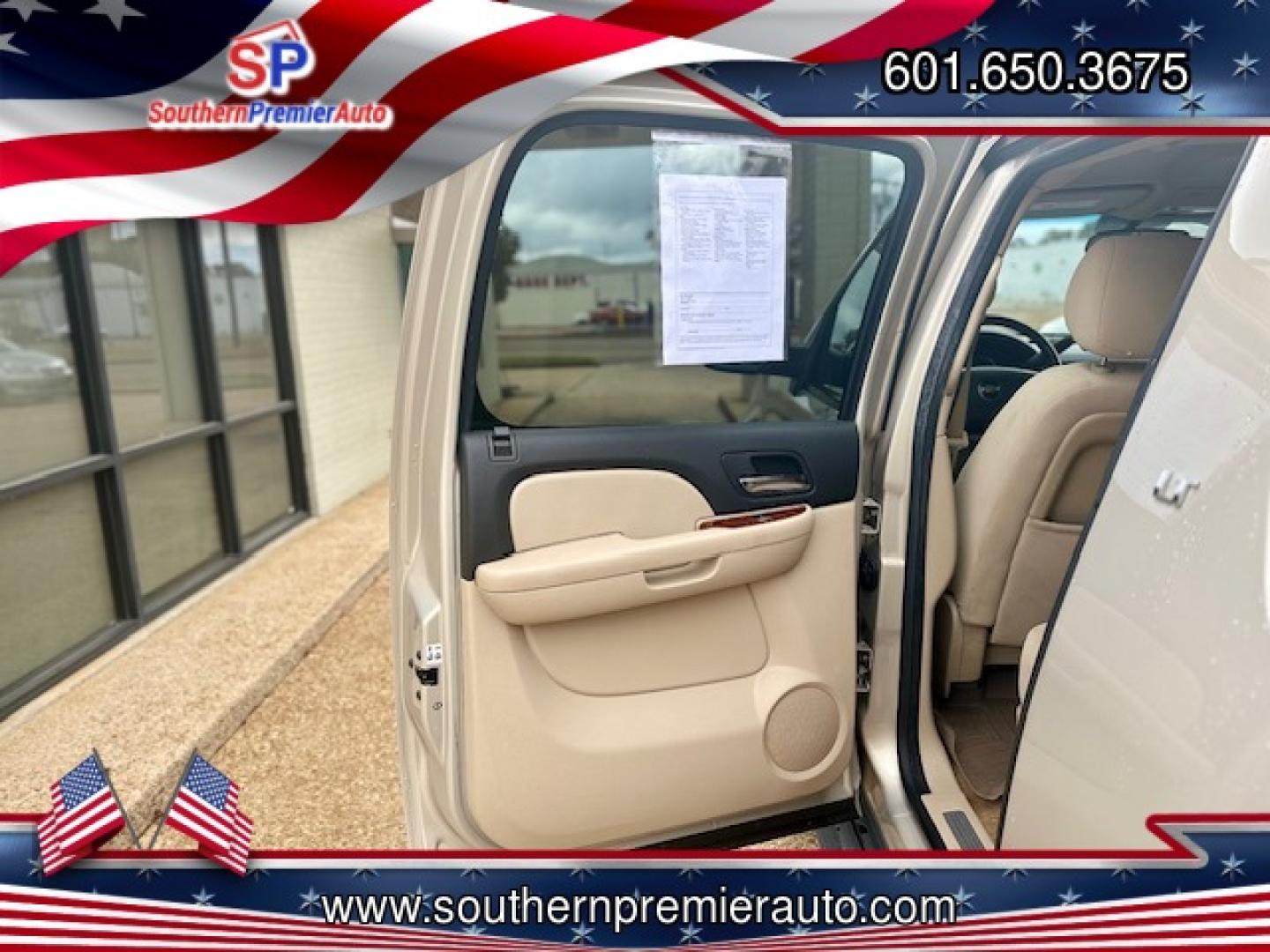2008 TAN CHEVROLET SUBURBAN BASE; LT LS (3GNFC16038G) with an 5.3L V8 OHV 16V FFV engine, 4-Speed Automatic transmission, located at 922 W. Beacon St., Philadelphia, MS, 39350, (601) 650-3675, 32.770447, -89.127151 - Title: 2008 Chevrolet Suburban LS 1500 Year: 2008 Make: Chevrolet Model: Suburban Engine: 5.3L V8 OHV 16V FFV Body: SPORT UTILITY 4-DR Transmission: 4-Speed Automatic Overdrive Drive Type: RWD Mpg City: 15 Mpg: 21 Trim: LS 1500 - Photo#12